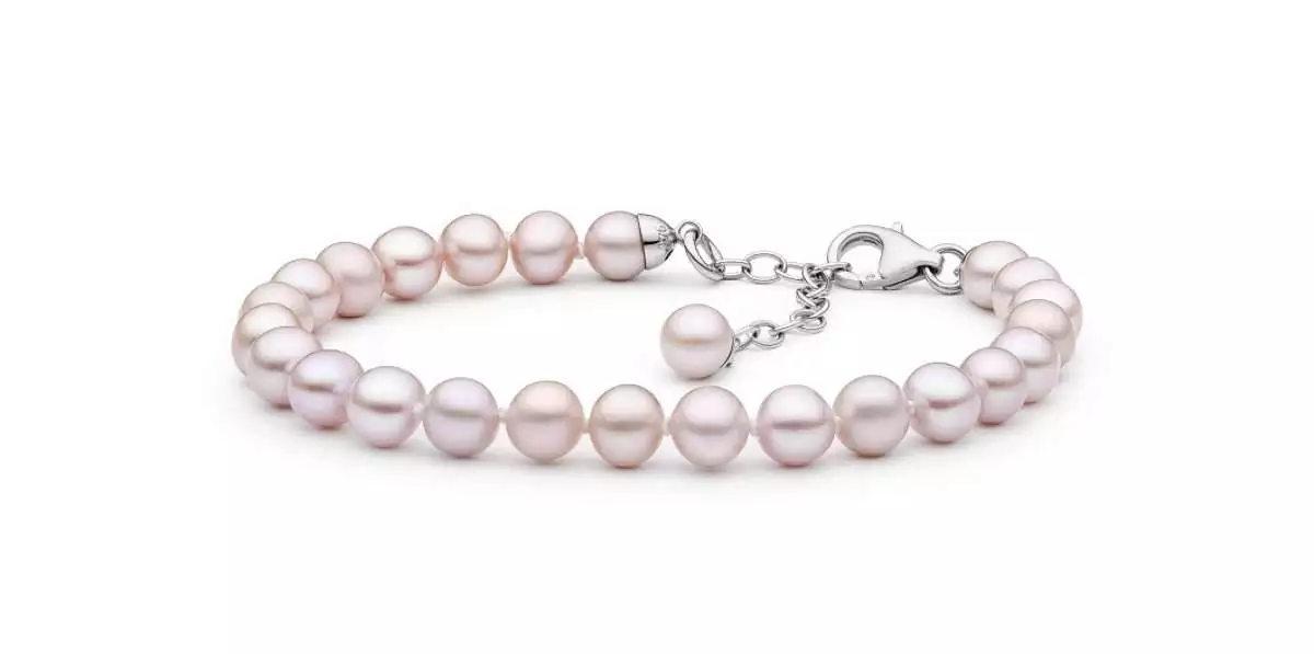 Elegantes Perlenarmband lavendel rund 6-6.5 mm, 18 cm Länge , Verschluss 925er Silber mit Perle, Gaura Pearls, Estland